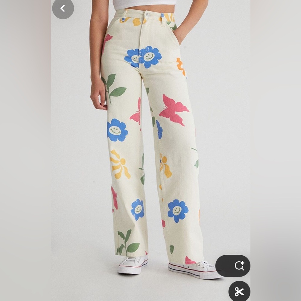 🌸 NWOT PacSun Smiley Flower Print Pants size 25🌸